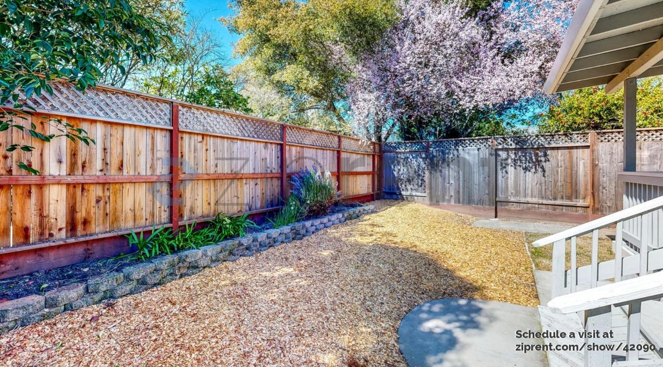 Building Photo - 1017 Stanislaus Way