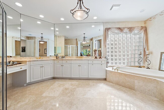Building Photo - 7713 Sandhill Ct