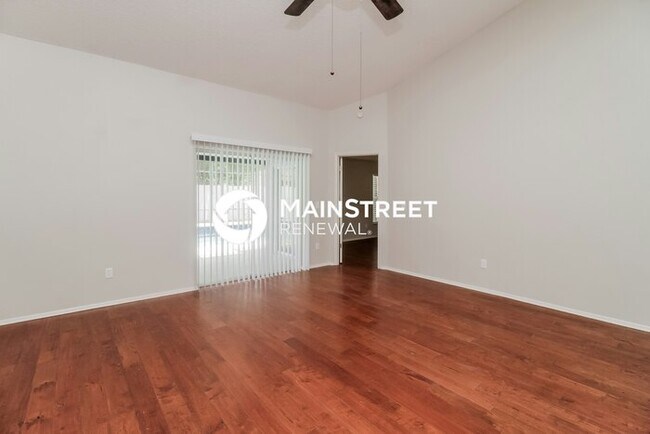 Building Photo - 3 Bedroom Pet-Friendly Home in APOPKA, FL with Main Street Renewal