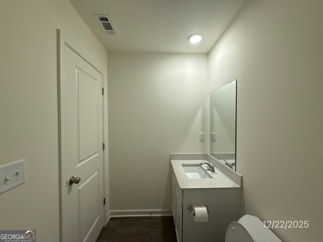 Building Photo - 489 Grand Magnolia St