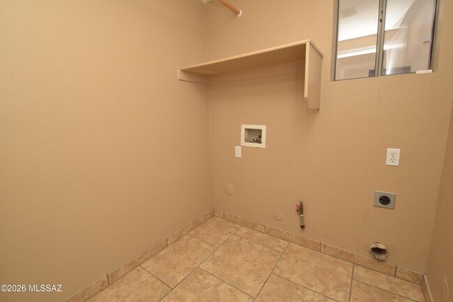 Building Photo - 10226 E Desert Eden Pl