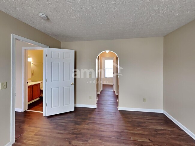 Building Photo - 2967 Wallcrest Blvd