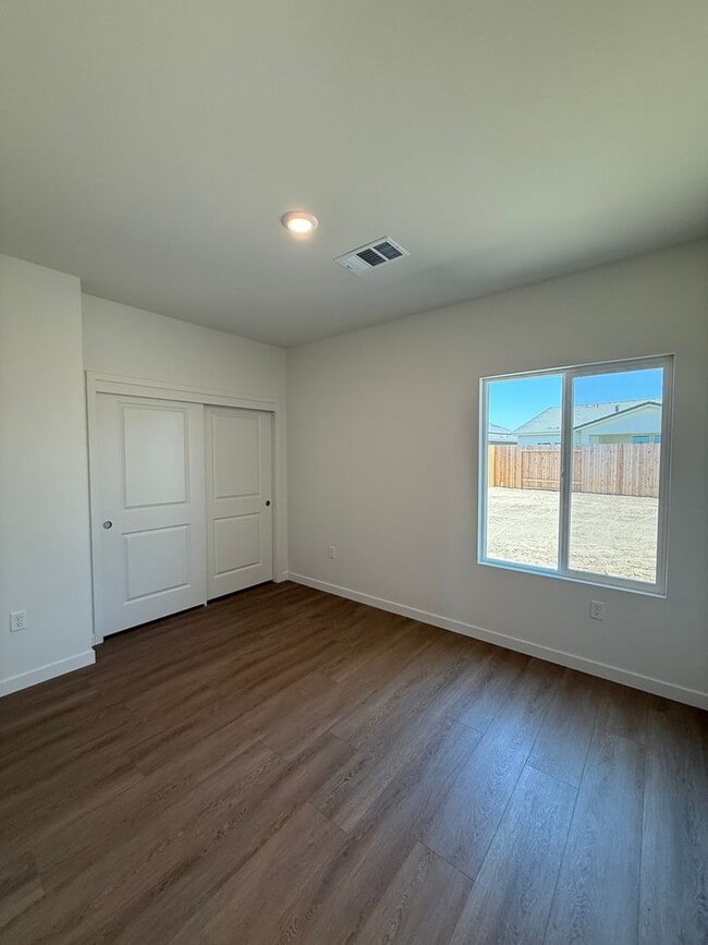 Building Photo - 510 Cobain Ct