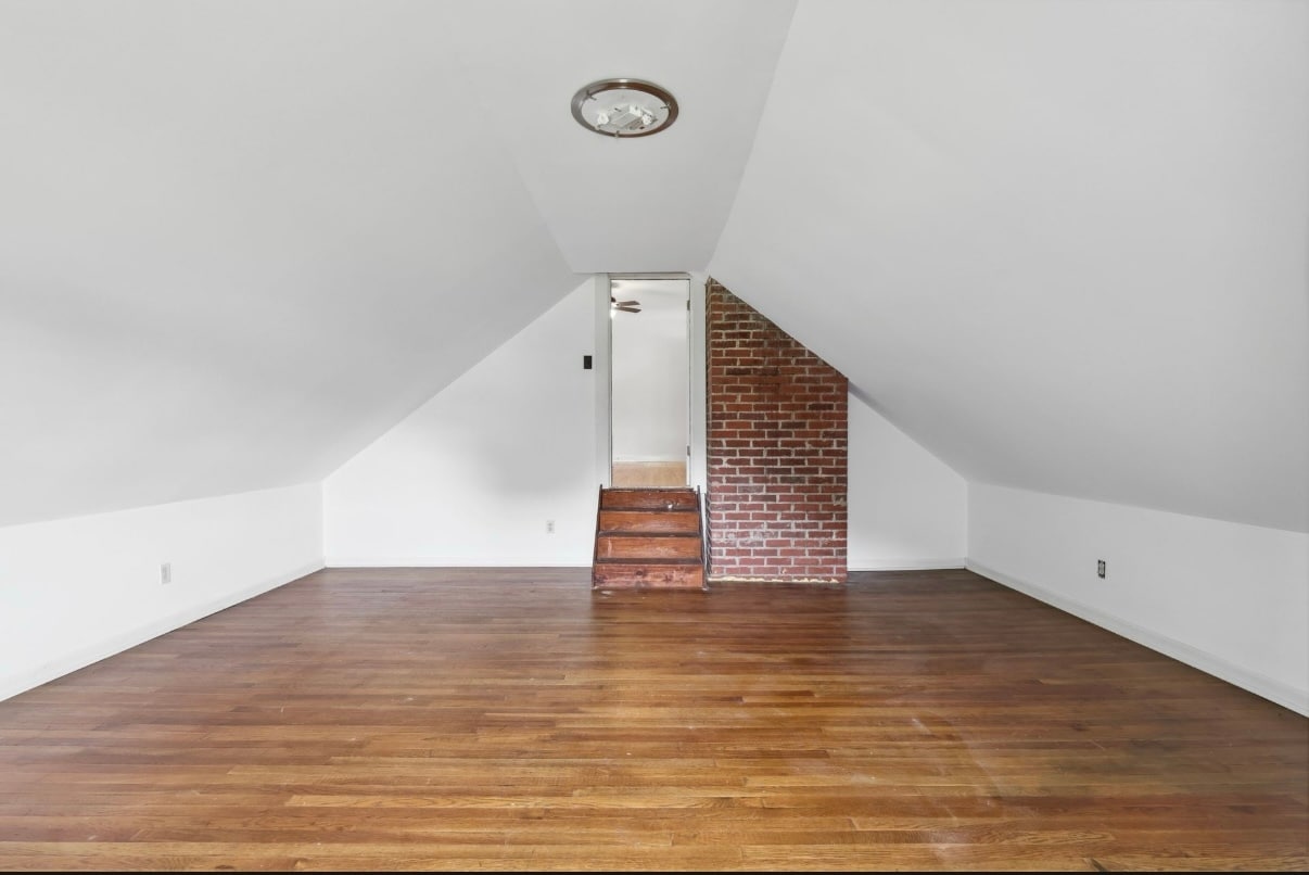 Building Photo - 111 E Garfield Rd