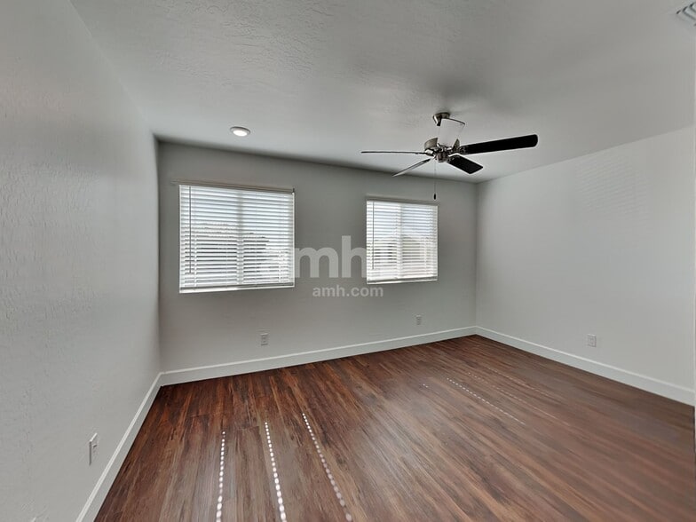 Building Photo - 17164 W Townley Ave