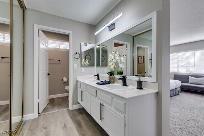 Building Photo - 6585 Minton Ct