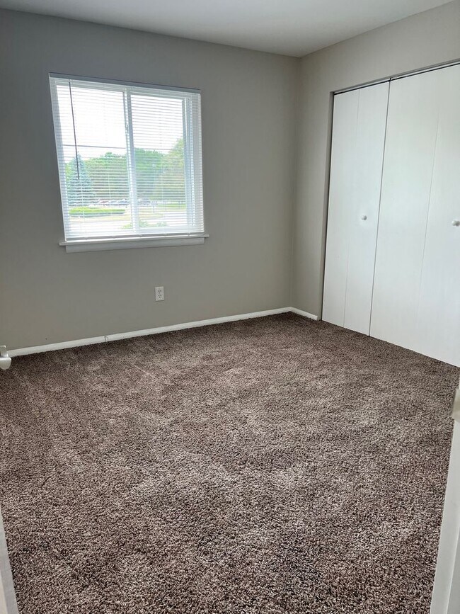 Building Photo - Charming Two-Bedroom Two Bathroom Apartmen...