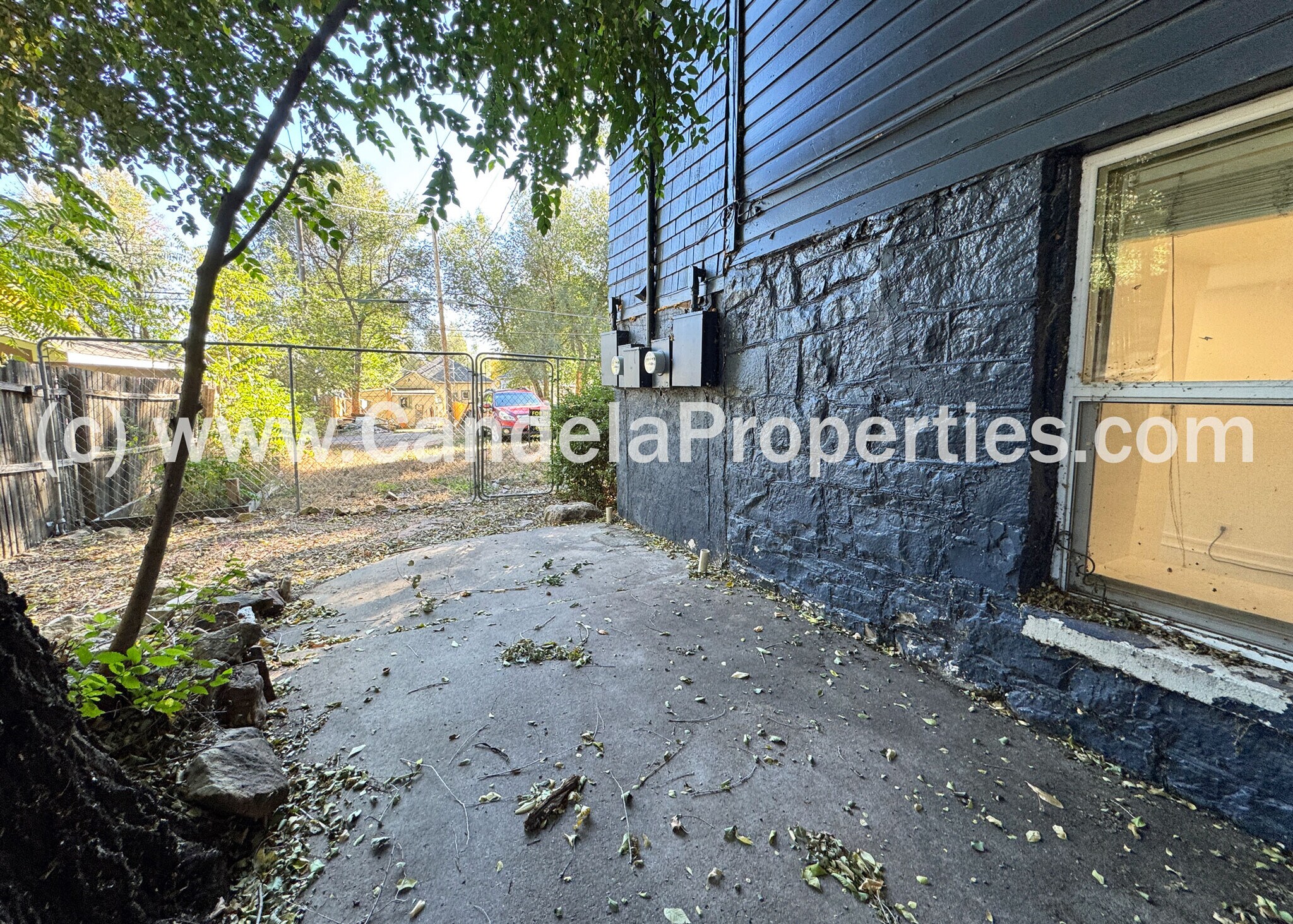 Building Photo - 523 N Walnut St