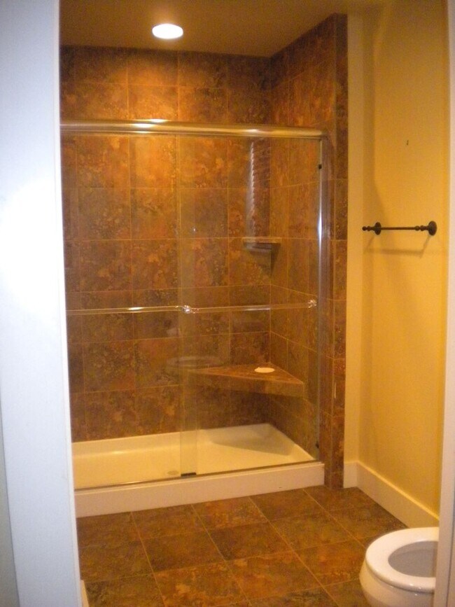 Building Photo - Near Sac Middle school and Morning Star Elem