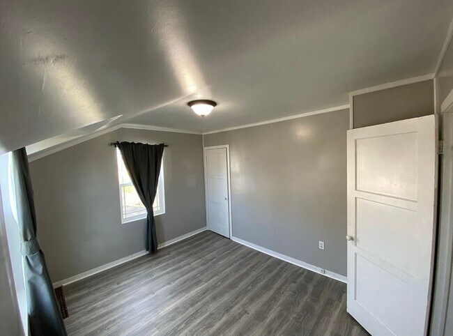 Building Photo - Beautifully Updated 4-Bedroom Home in the ...