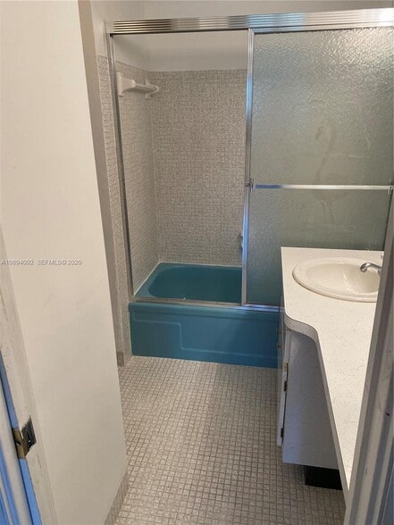 Building Photo - 16701 NE 14th Ave