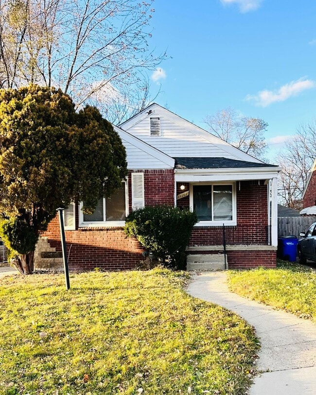 Primary Photo - 11101 Kennebec St