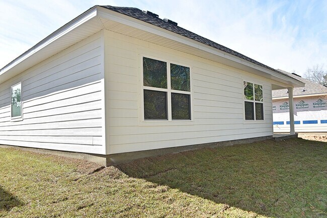 Building Photo - Brand New- 4 Bedroom 2 Bath in Santa Rosa ...