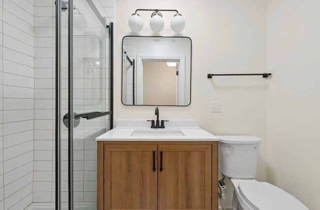 Building Photo - 1340 W Hollywood Ave