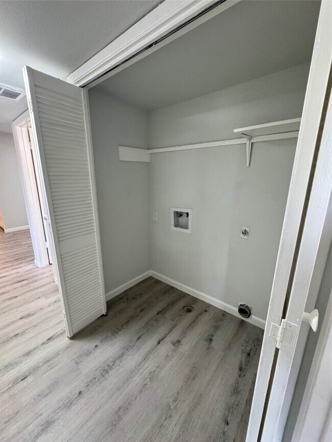 Building Photo - 10555 Turtlewood Ct