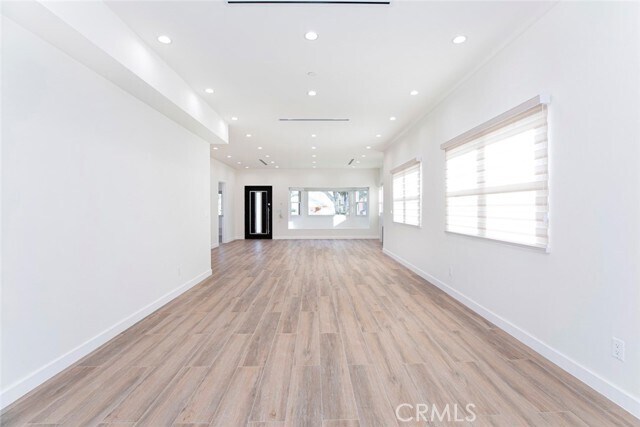 Building Photo - 1345 Winchester Ave