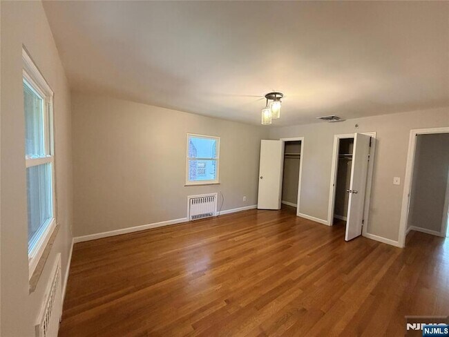 Building Photo - 1069 Palisade Ave