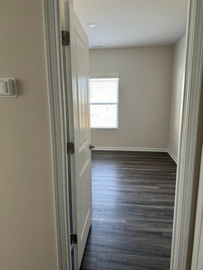 Building Photo - 123 Tourmaline Hl Dr