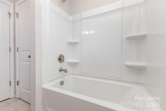 Building Photo - 17322 Carolina Hickory Dr