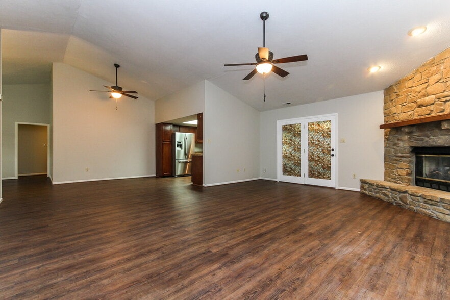 Building Photo - 9119 Lansburgh Ct