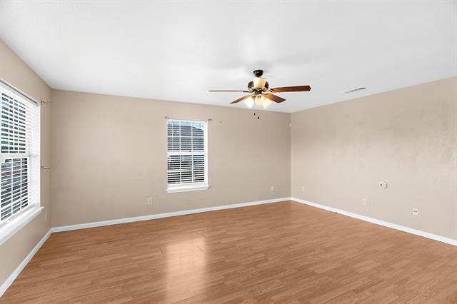 Building Photo - 1702 Manor Garden Mnr