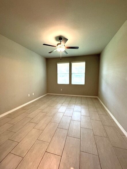 Master Bedroom - 1904 Estes Flats Dr
