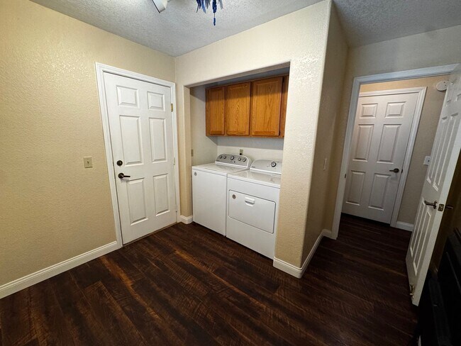 Building Photo - Charming 3 bedroom Green Valley home