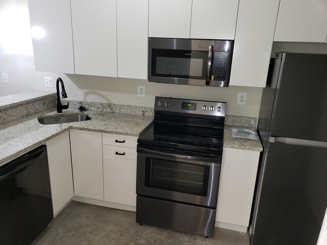 Building Photo - 124 Trenton St