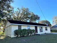 Building Photo - Charming 4BR/1BA Dade City Home