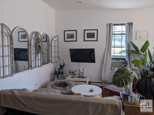 Building Photo - QUINCY STREET / Amazing Modern 1-Bed 1-Bat...
