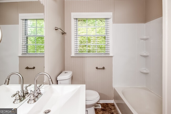 Building Photo - 8198 Spillers Dr SW