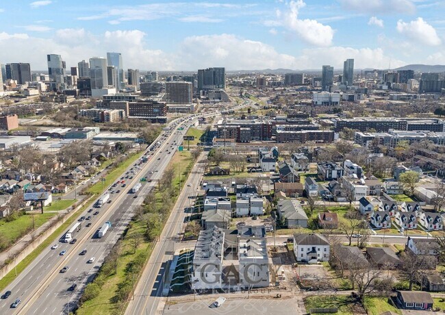 Building Photo - 1019 12th Ave N