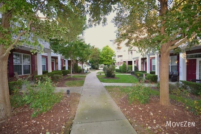 Building Photo - 10420 Sablewood Dr