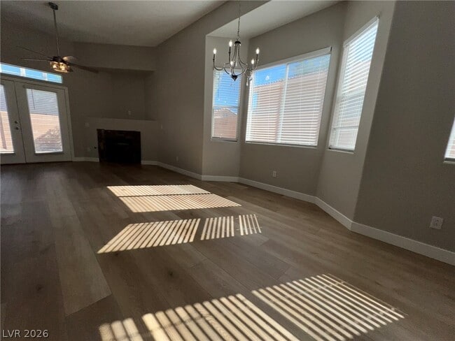 Building Photo - 10780 Valencia Hills St