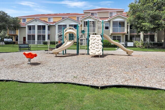 Building Photo - 5500 Bentgrass Dr