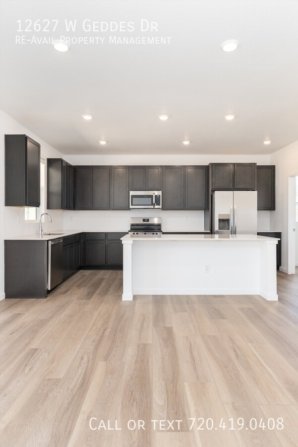 Building Photo - 12627 W Geddes Dr