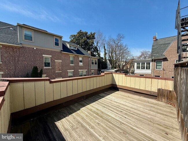 Building Photo - 1503 N Broom St