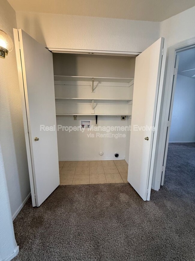 Building Photo - 4260 E Rosemonte Dr