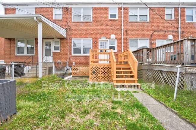 Building Photo - 2233 Graythorn Rd