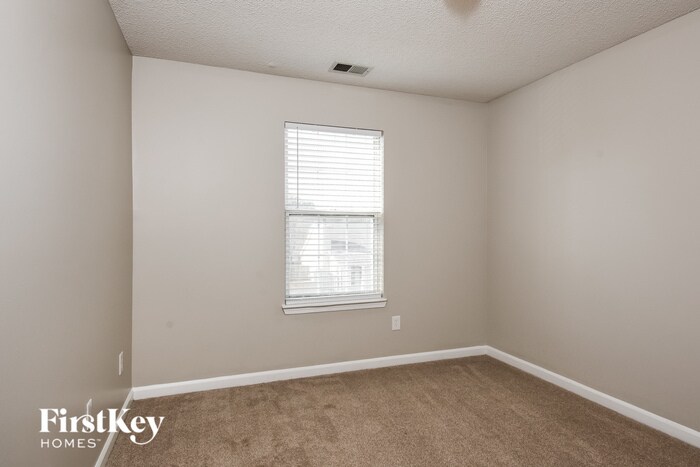 Building Photo - 4580 Grove Park Way NW