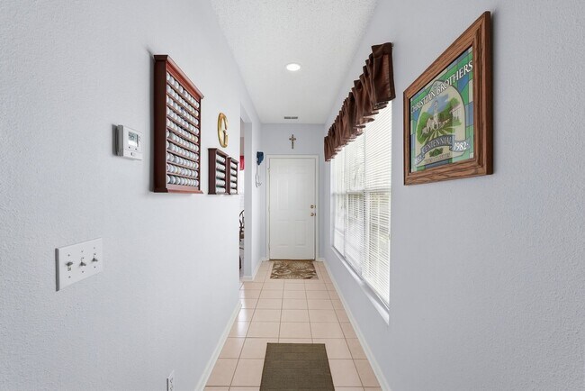 Building Photo - 149 Lazy Daisy Dr