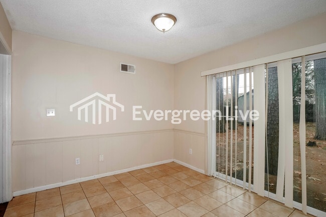 Building Photo - 4534 Sandy Park Dr