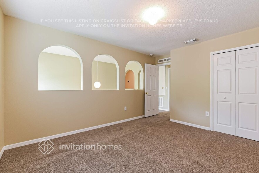 Building Photo - 281 McKay Blvd