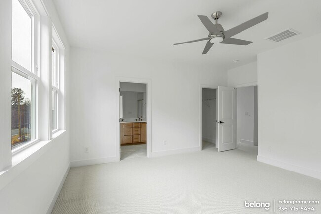 Building Photo - 2120 Opulent Oaks Ln
