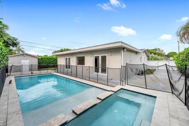 Building Photo - 10330 SW 51st St