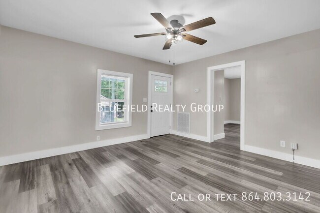 Building Photo - 212 E Bearden St