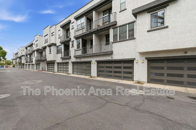 Building Photo - 2090 S Dorsey Ln