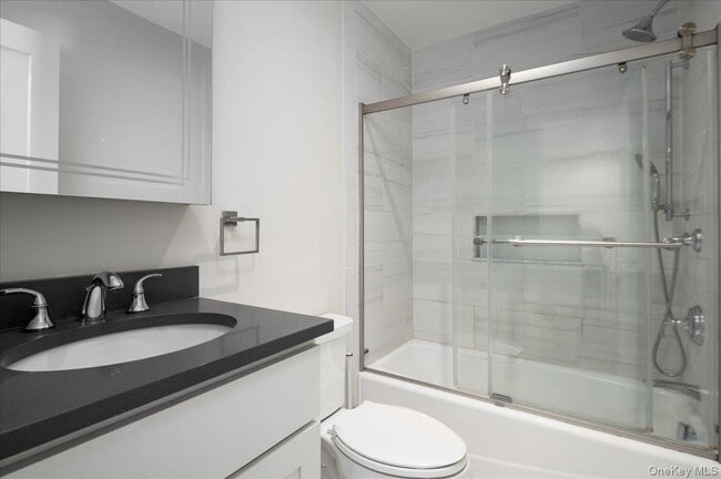 Building Photo - 91 Rockwell St