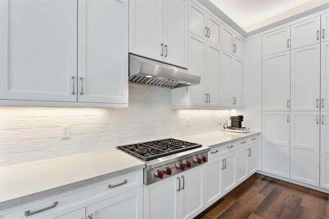 Building Photo - 9626 Vescovato Way