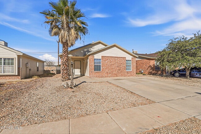 Building Photo - 12313 Tierra Arena Dr